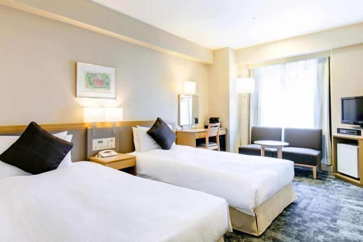 Työpöytä, ilmainen Wi-Fi, vuodevaatteet