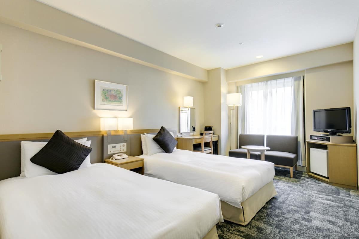 1 bedroom, desk, free wifi, bed sheets