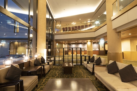 Lobby. Hotel JAL City Nagano