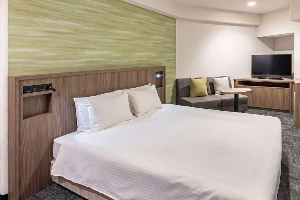 1 bedroom, desk, free WiFi, bed sheets