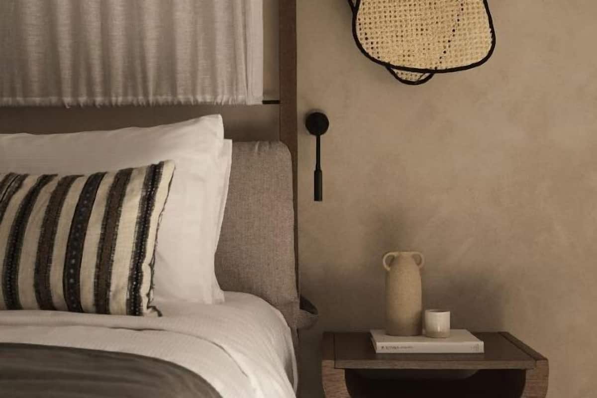 1 bedroom, premium bedding, down duvets, minibar