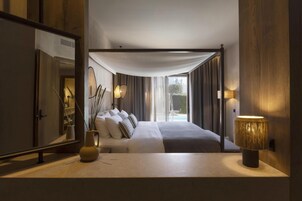 Tropical Bungalow Suite Private Pool | Ropa de cama de alta calidad, edredones de plumas, minibar y caja fuerte
