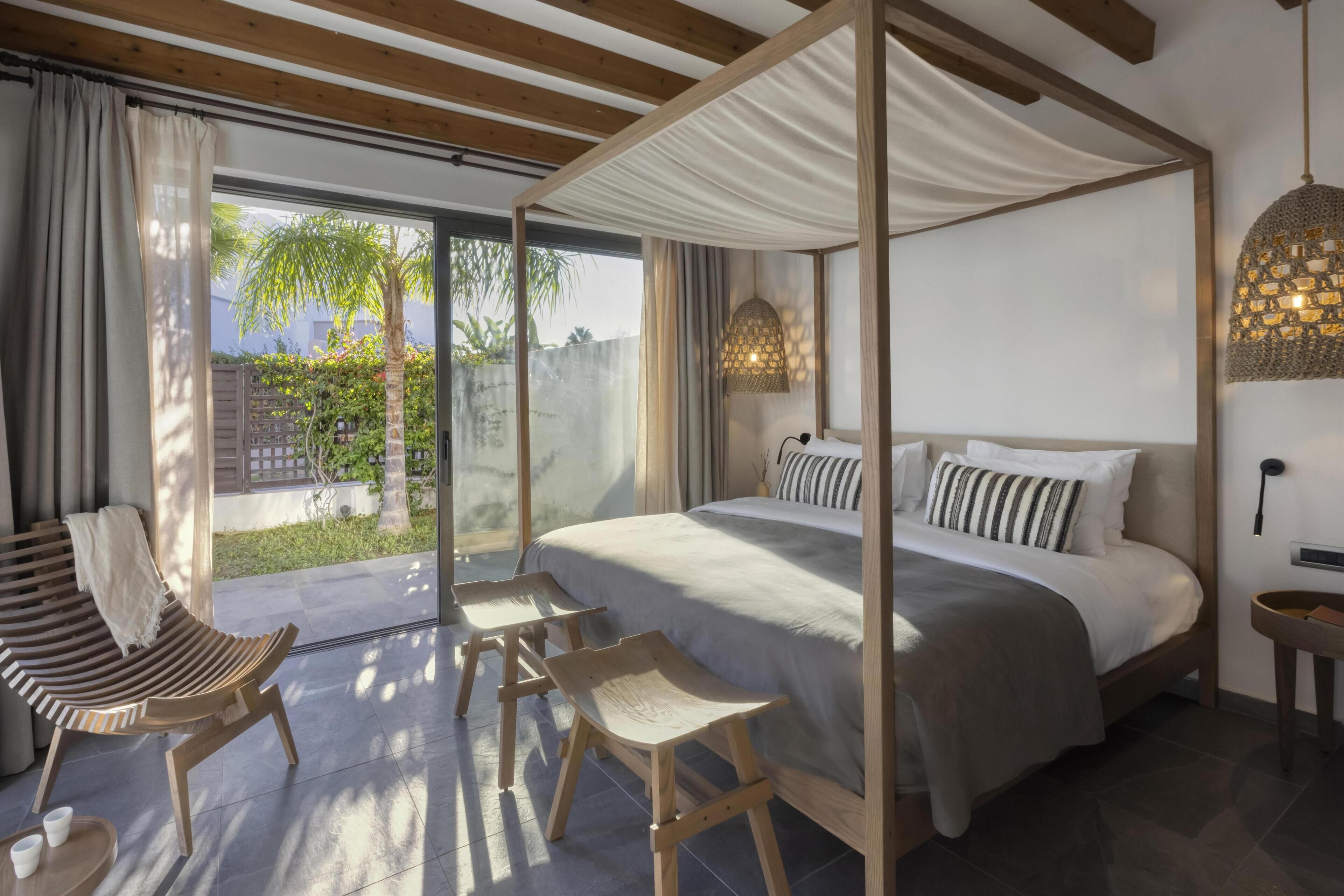 Tropical Zen Bungalow Suite Private Pool | 高档床上用品、羽绒被、迷你吧、客房内保险箱