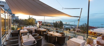 City Hotel