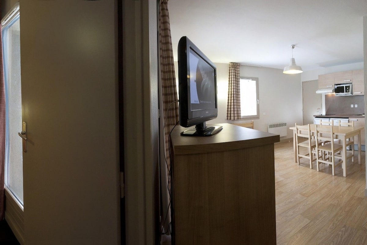 Schallisolierte Zimmer, kostenlose Babybetten, WLAN, Bettwäsche