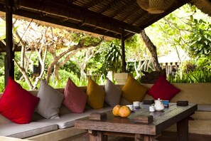 Suite, Balcony, Garden View | Balcony