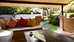 Suite, Balcony, Garden View | Terrace/patio - La Taverna Suites (Denpasar)