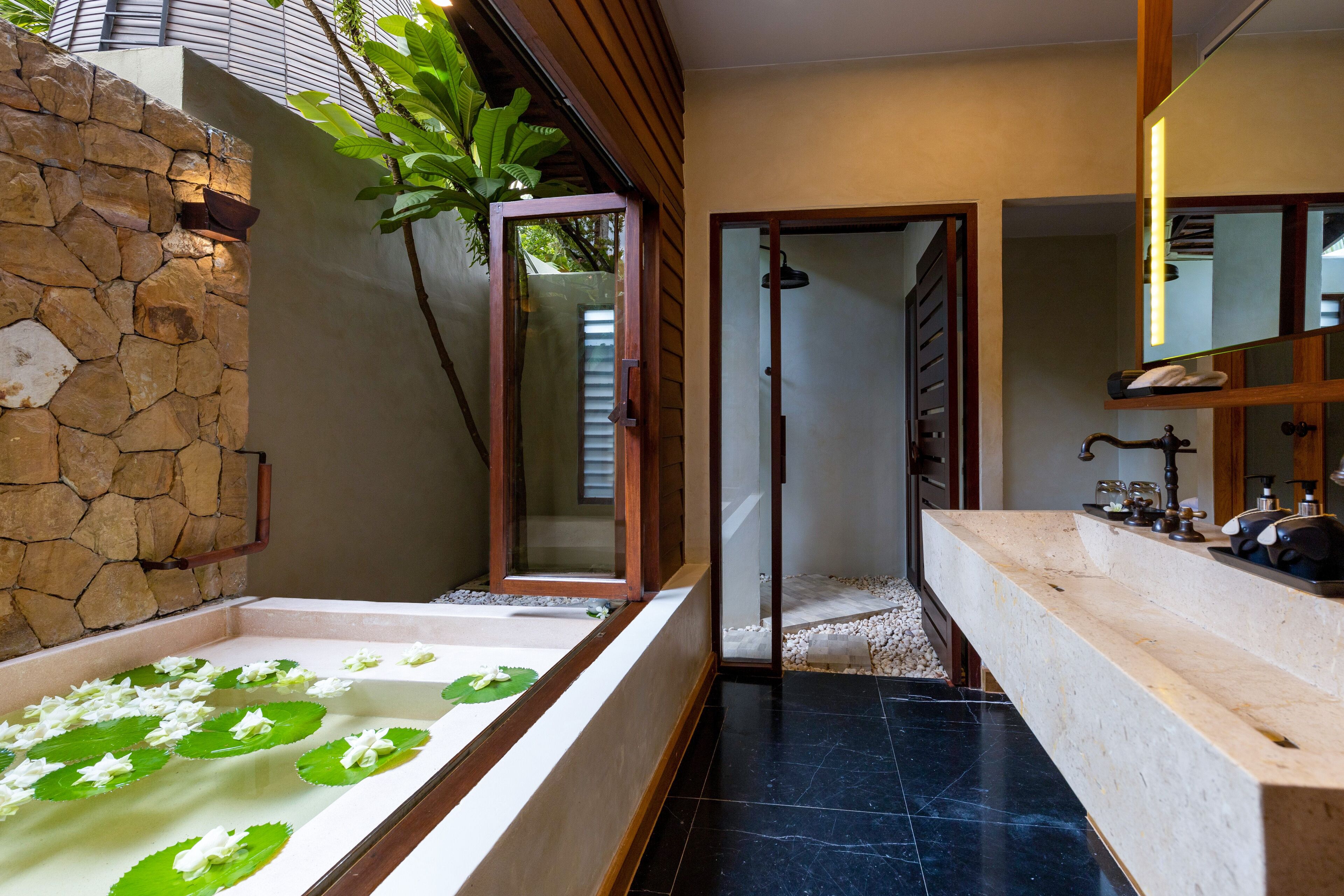 tubkaak suite | bathroom | separate bathtub and shower, free toiletries, hair dryer, bathrobes