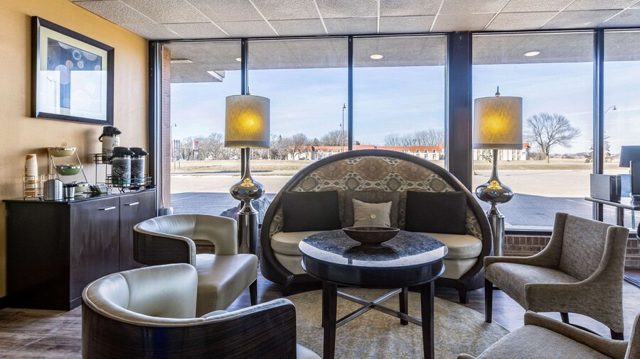 Quality Inn & Suites Albert Lea