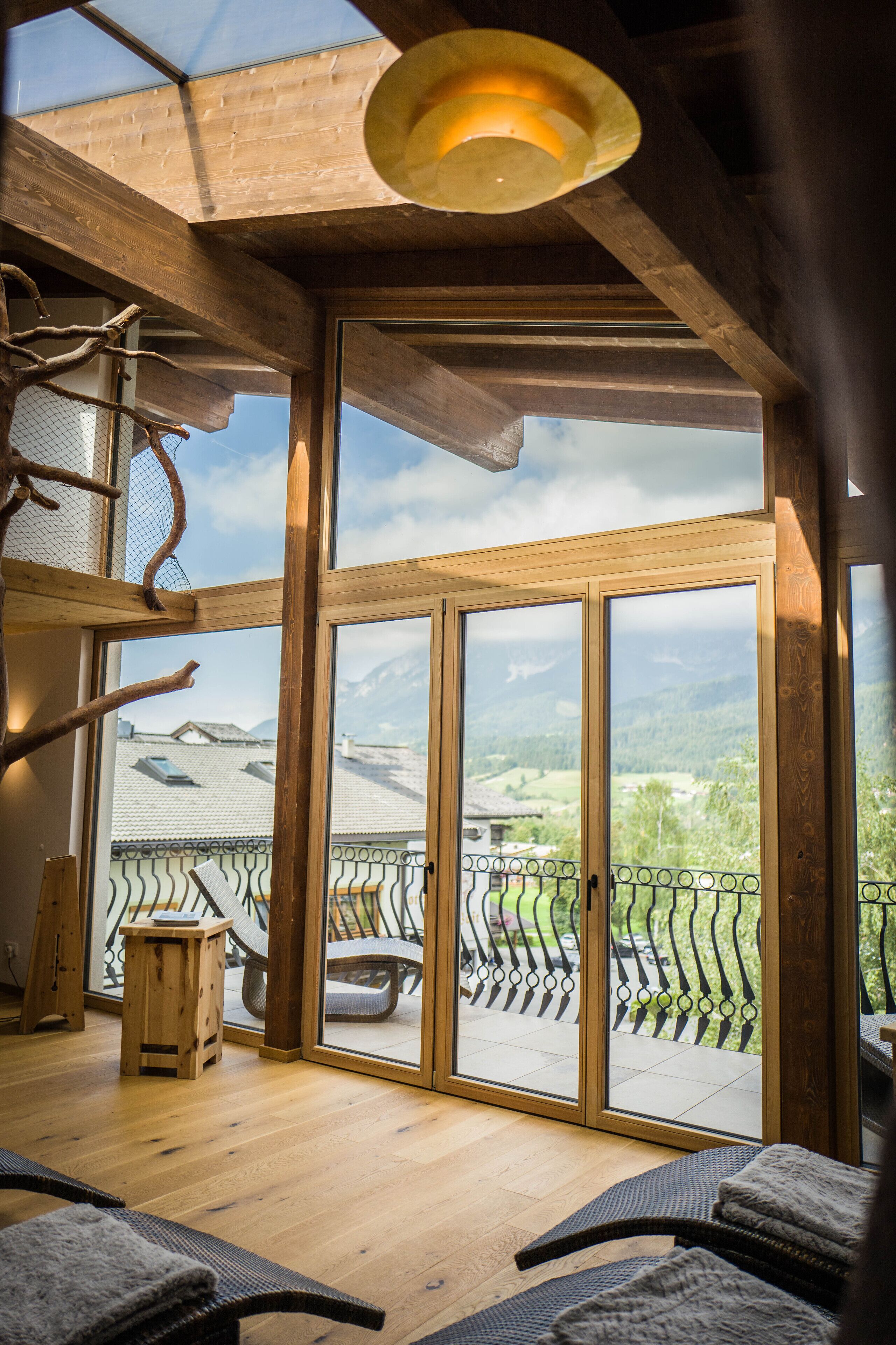 Body treatments, aromatherapy, reflexology, massages