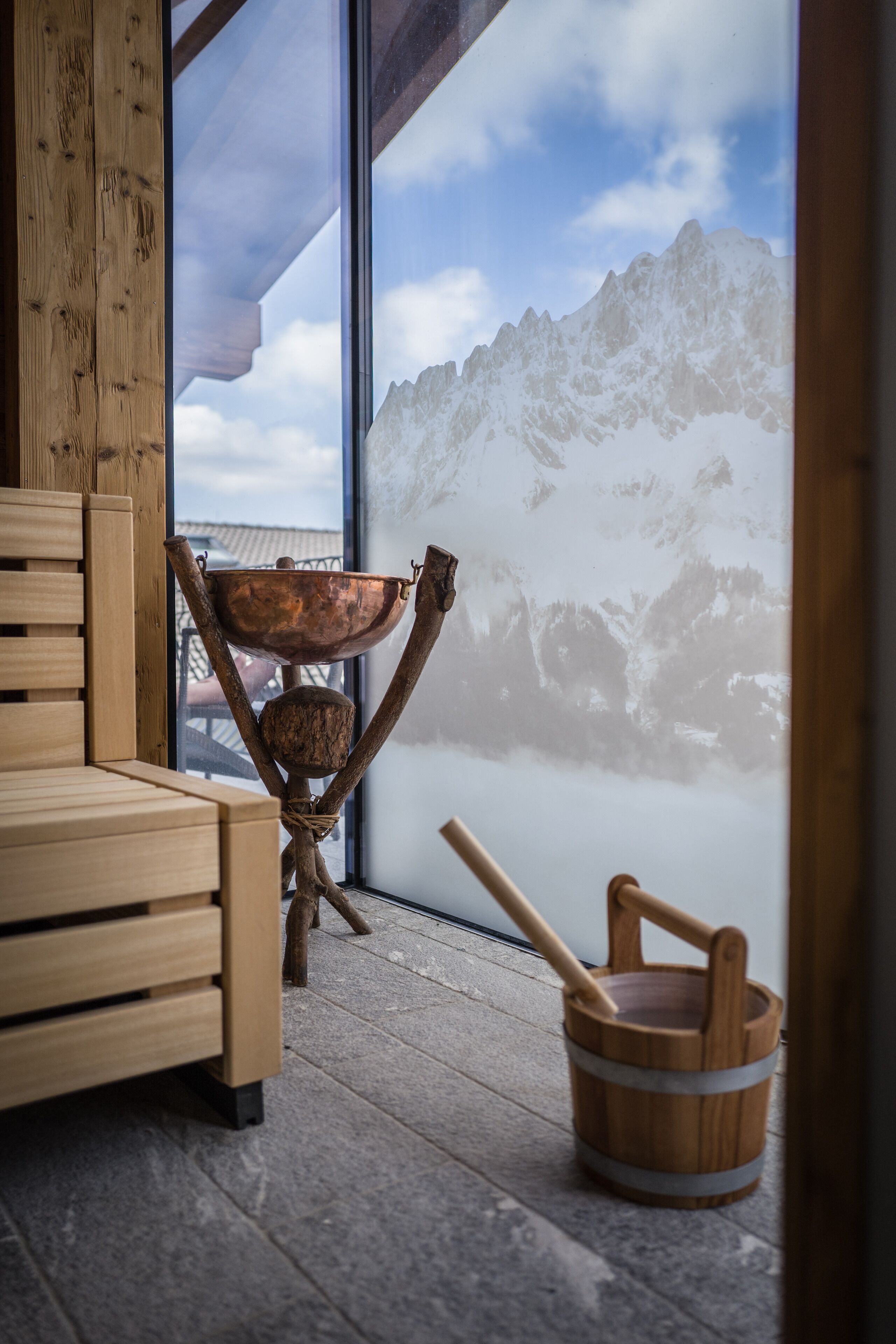 body treatments, aromatherapy, reflexology, massages