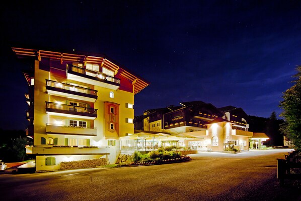 Front of property – evening/night