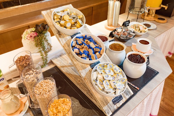 Desayuno bufé gratuito