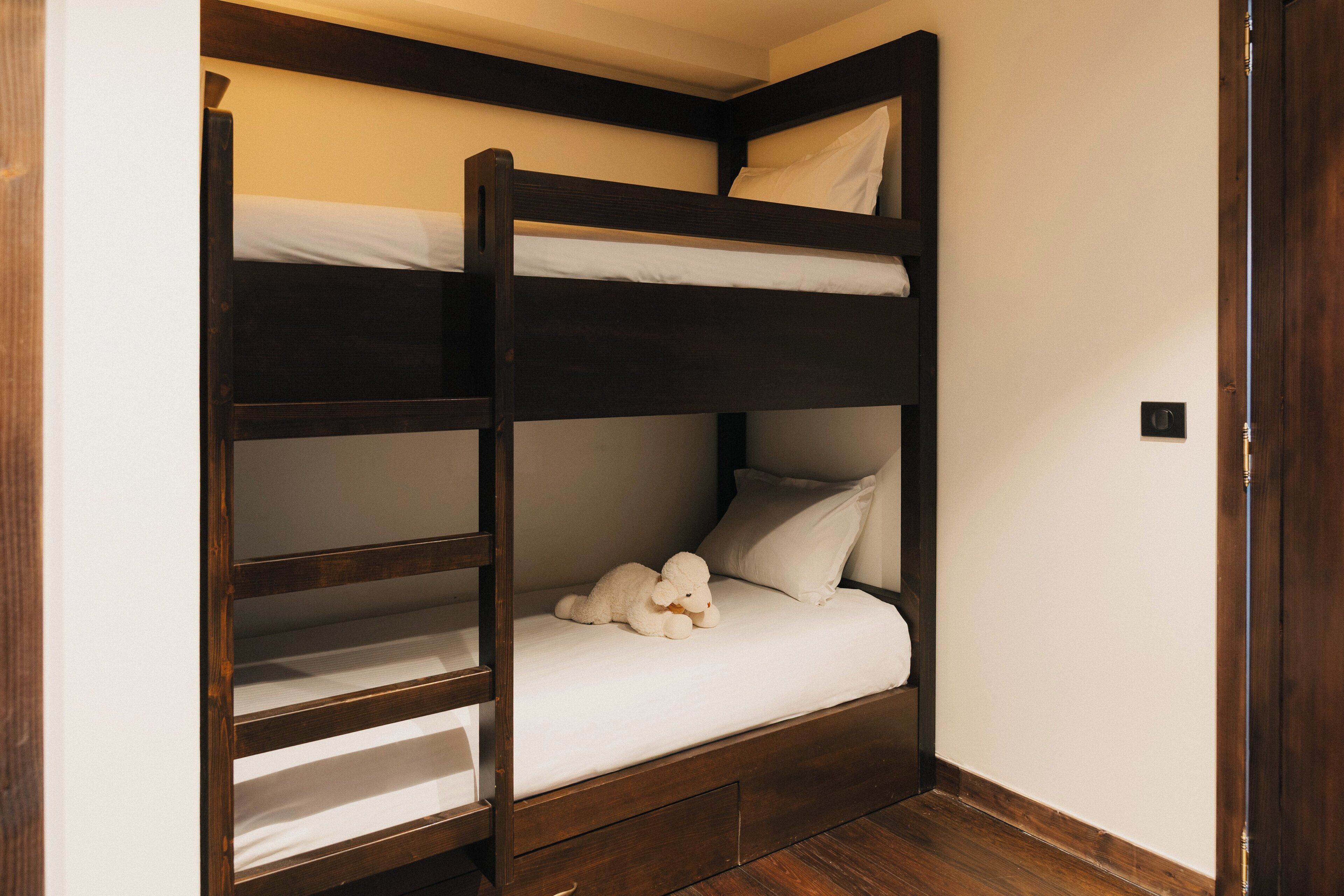 Room (Privilige,Slopes View) | In-room safe, soundproofing, free WiFi, bed sheets