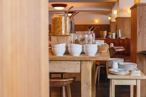 Petit déjeuner buffet compris tous les jours