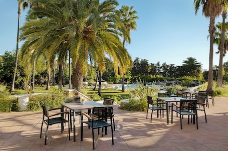 Terraza o patio. Hotel Encinar de Sotogrande