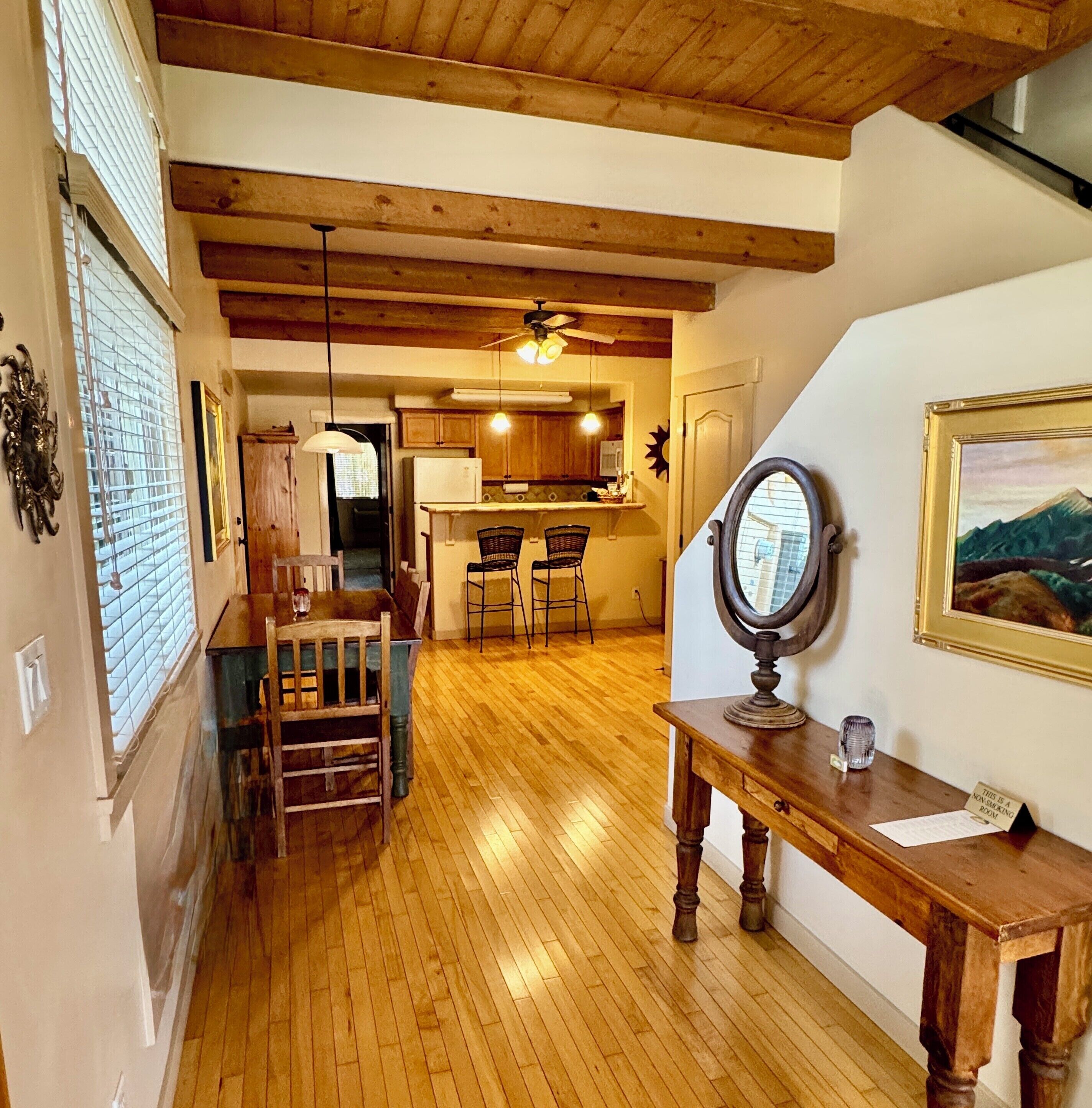 deluxe king suite  | private kitchen | coffee/tea maker, toaster