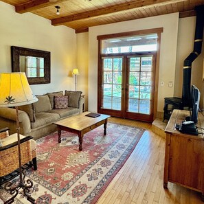 Living area - Blue Iguana Inn (Ojai)