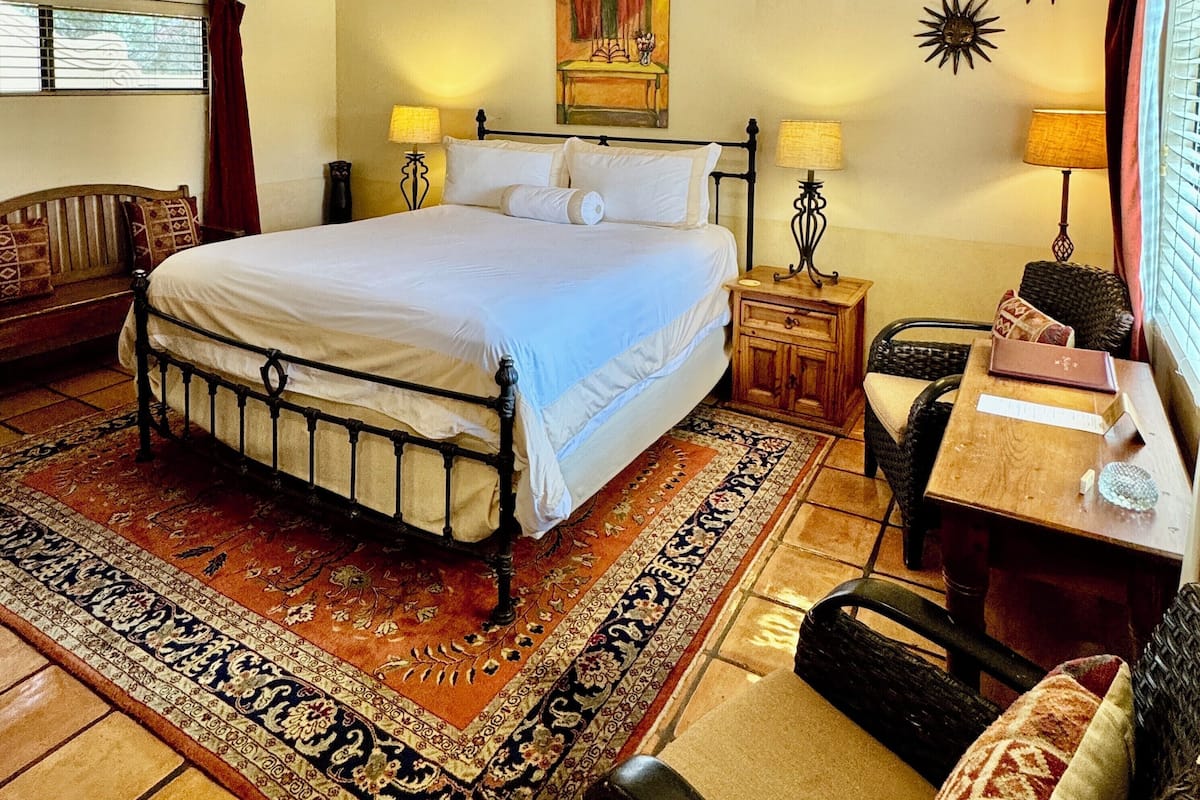 Standard Room | 1 bedroom, premium bedding, minibar, individually decorated
