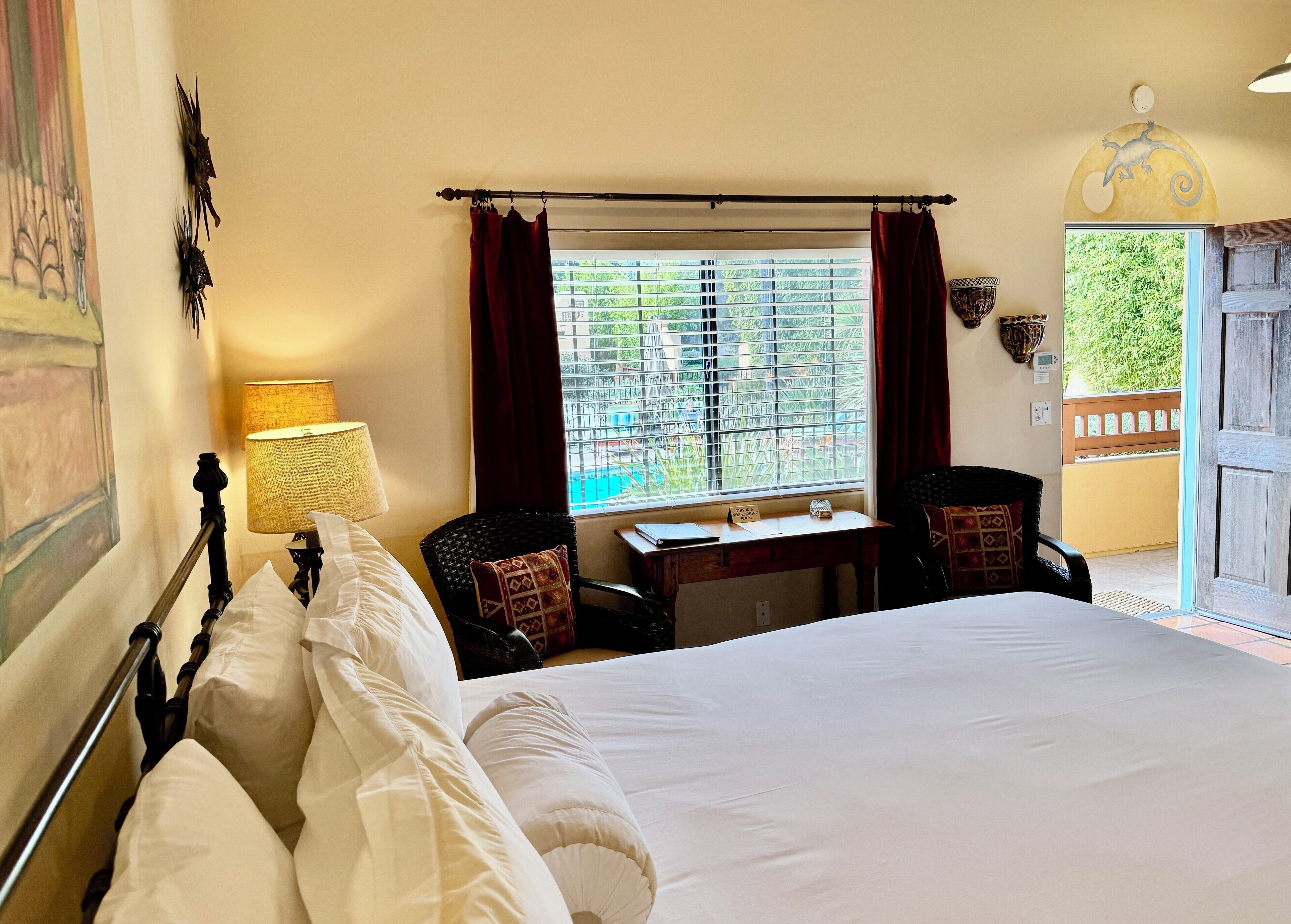 standard room | 1 bedroom, premium bedding, minibar, individually decorated