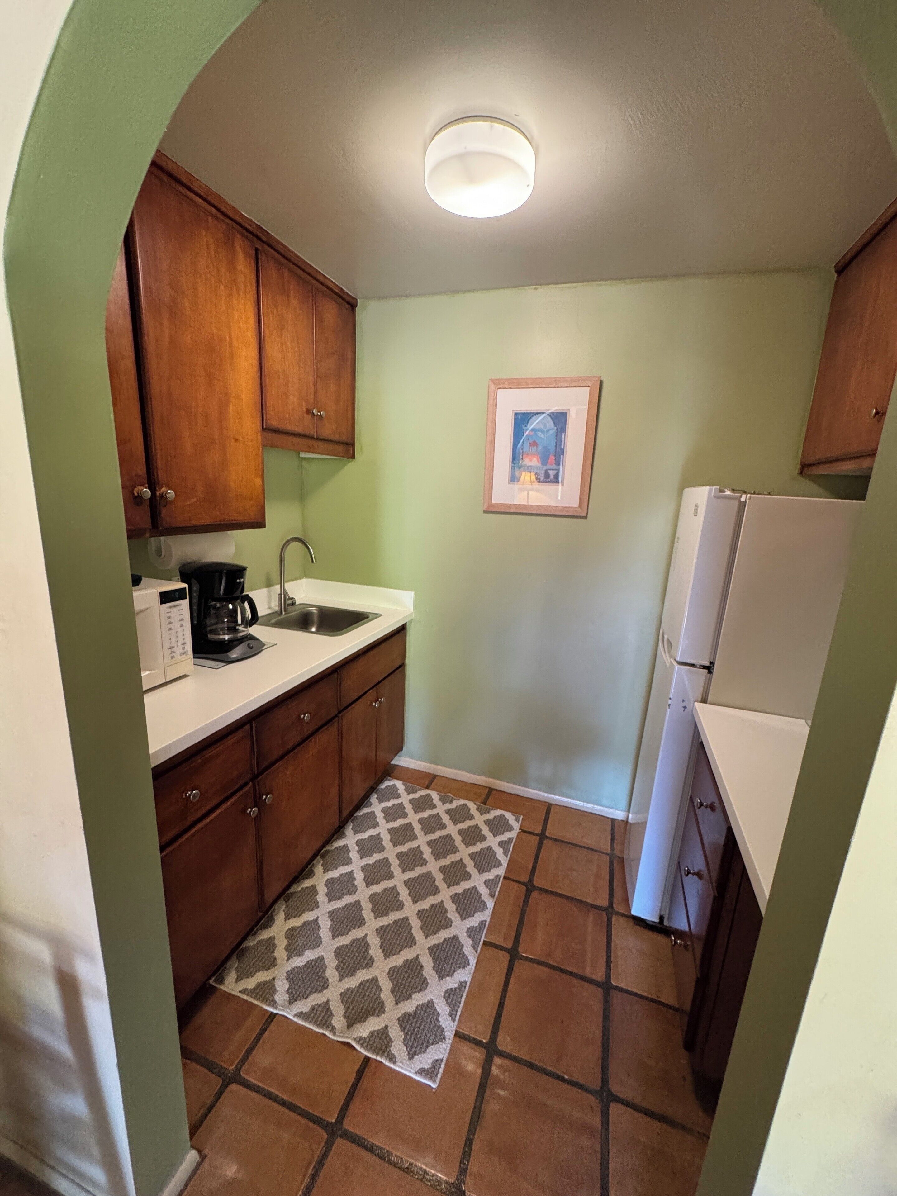 suite, 2 bedrooms | private kitchenette | coffee/tea maker, toaster