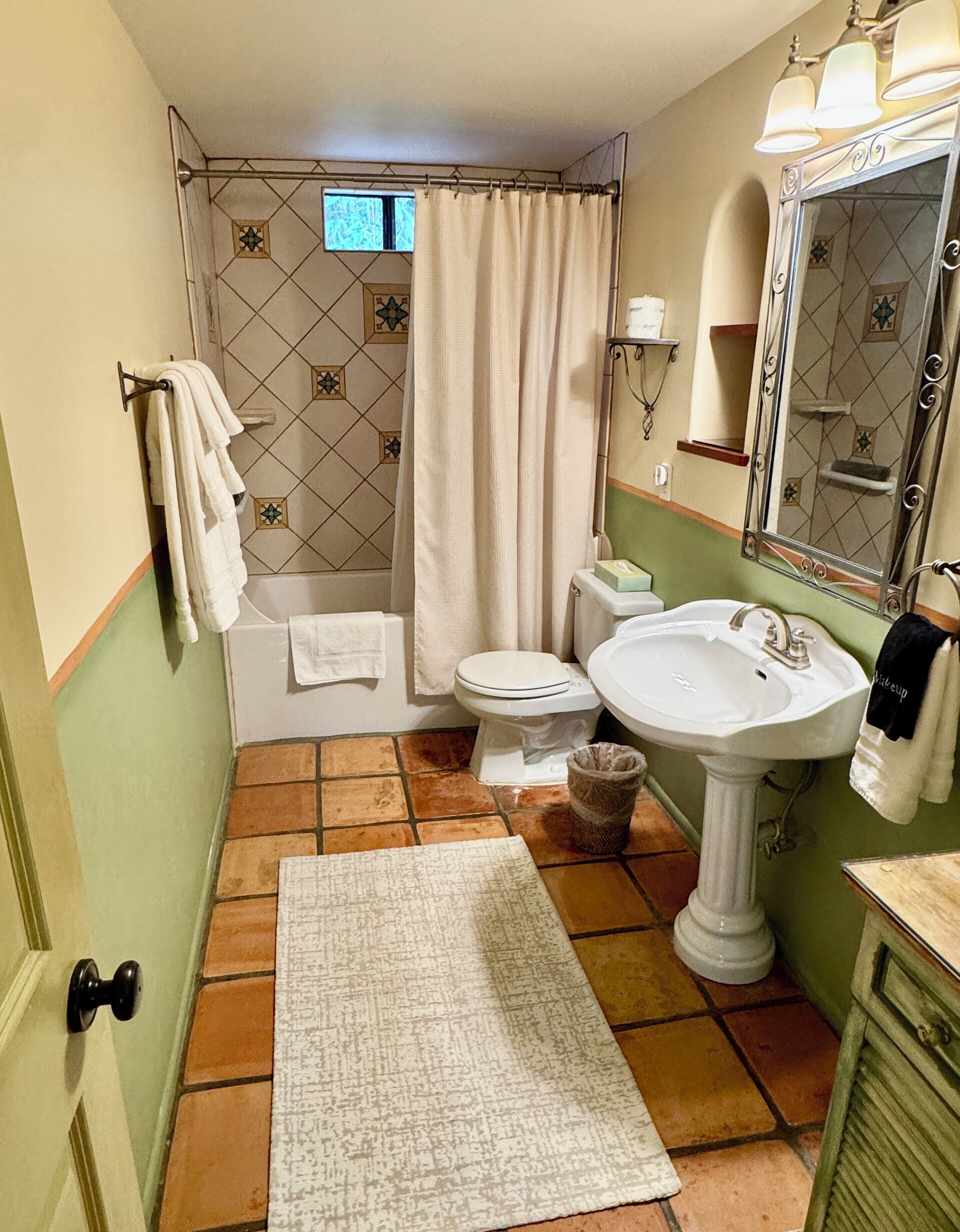 one bedroom suite | bathroom | free toiletries, hair dryer, bathrobes, towels