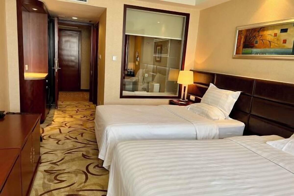 Minibar, in-room safe, desk, blackout drapes