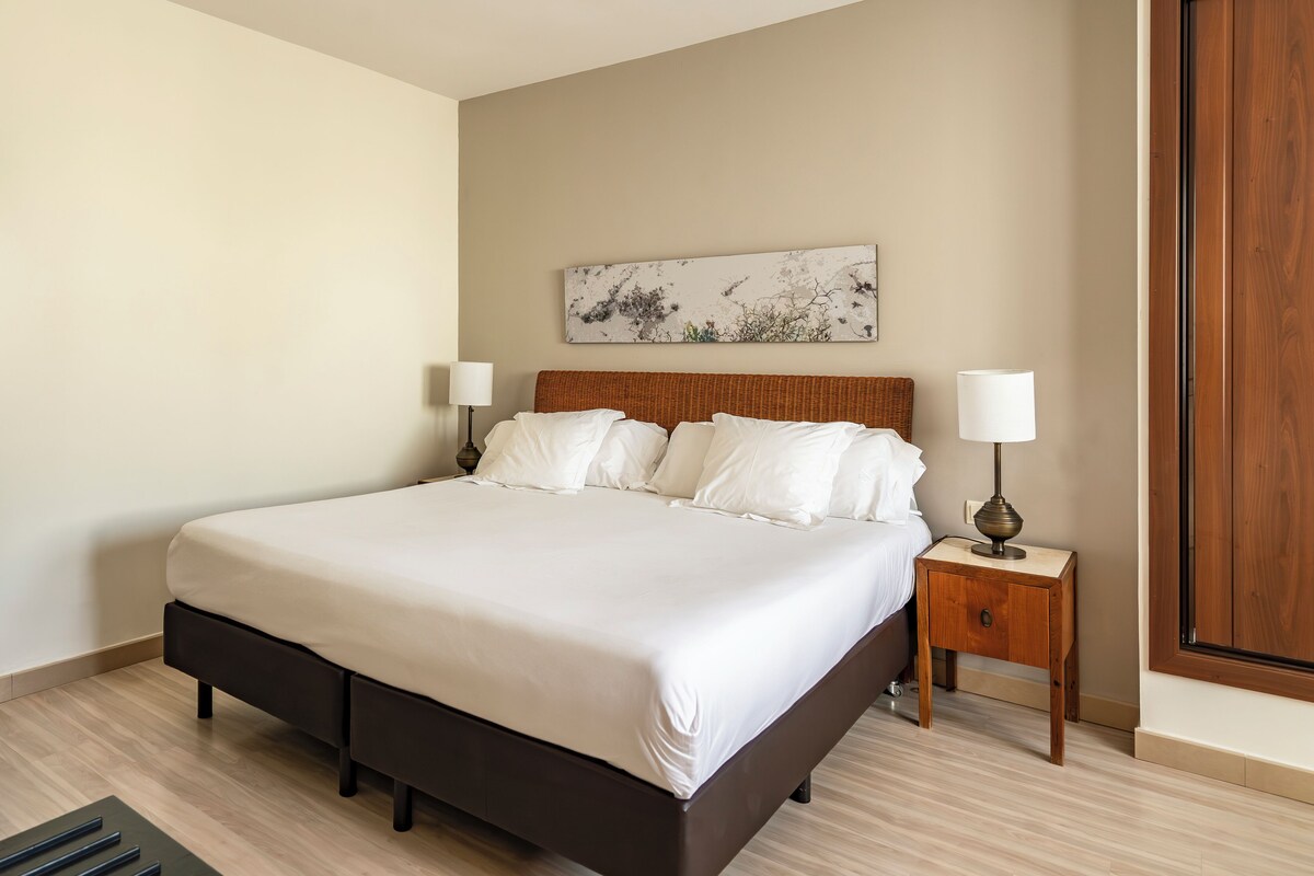 Ropa de cama de alta calidad, edredón y minibar 