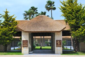 Property entrance - Hotel Vincci Resort Costa Golf (Chiclana de la Frontera)