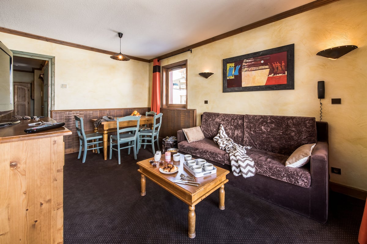 2 bedrooms appartment, with sofa bed | Living room | Flat-screen TV