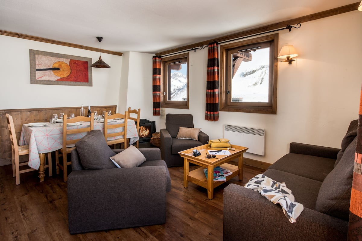 Apartment, 3 Bedrooms, Fireplace | Living area | Flat-screen TV