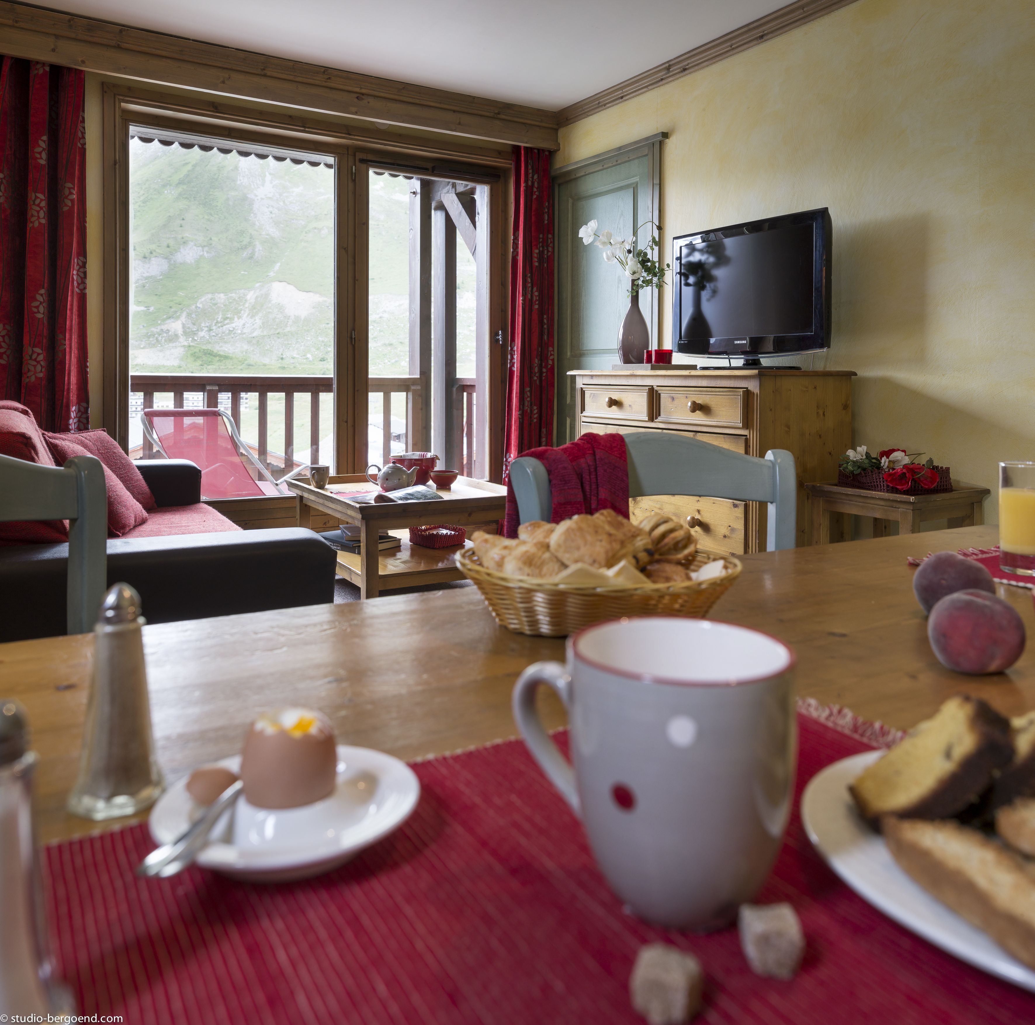 Appartement, 2 chambres | Restauration dans la chambre