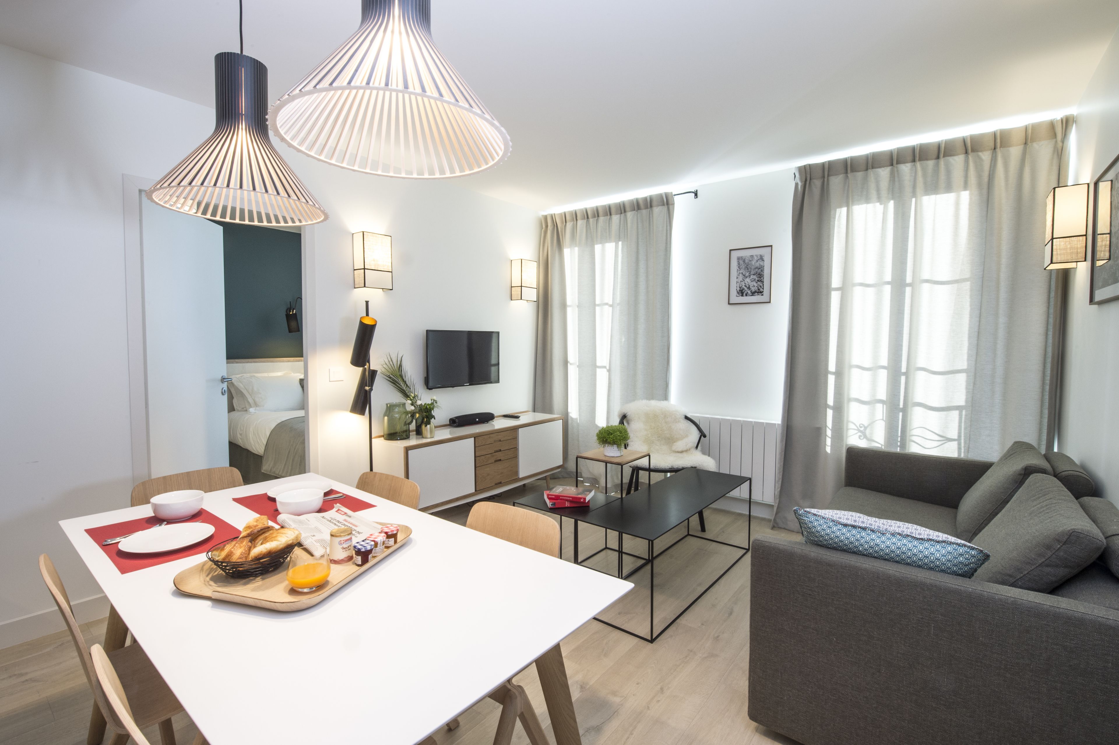 Comfort Apartment, 2 Bedrooms, Mountain View | In-room dining