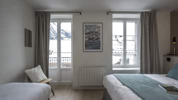 Superior Apartment, 1 Bedroom, Mountain View | 2 bedrooms, free cribs/infant beds, free WiFi, bed sheets