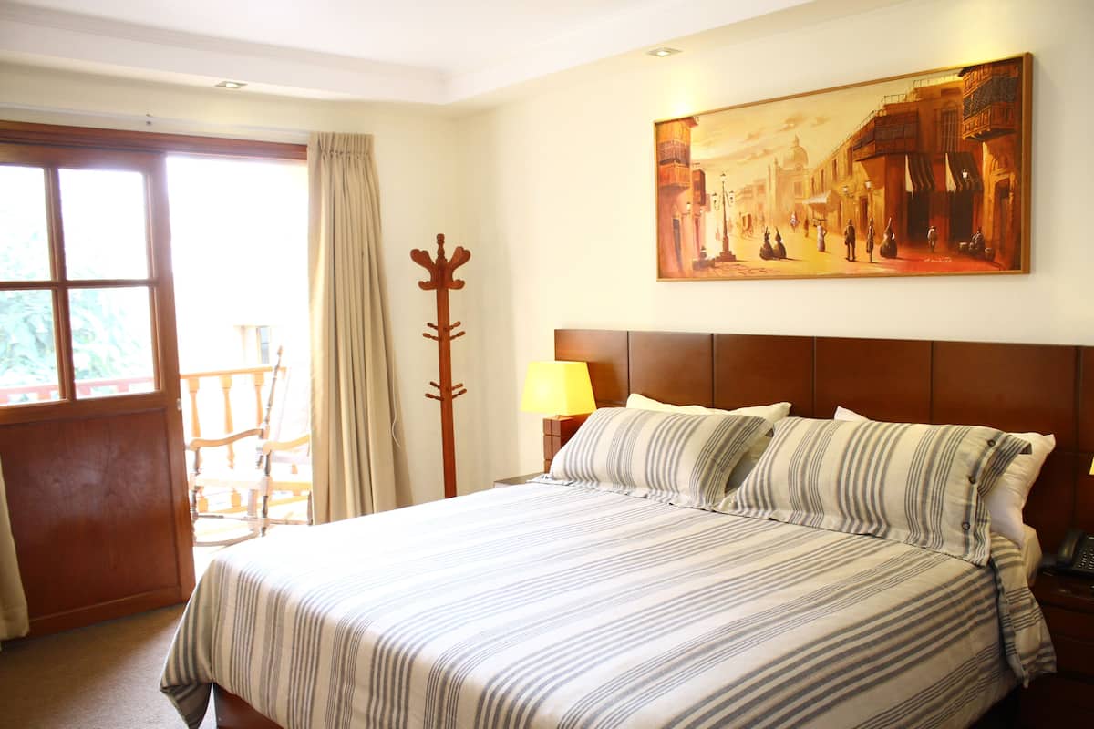 In-room safe, desk, iron/ironing board (on request), WiFi (free)