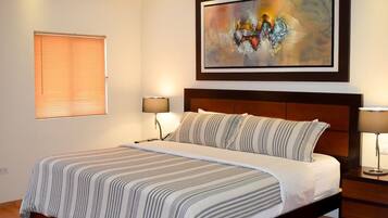 In-room safe, desk, iron/ironing board, free WiFi