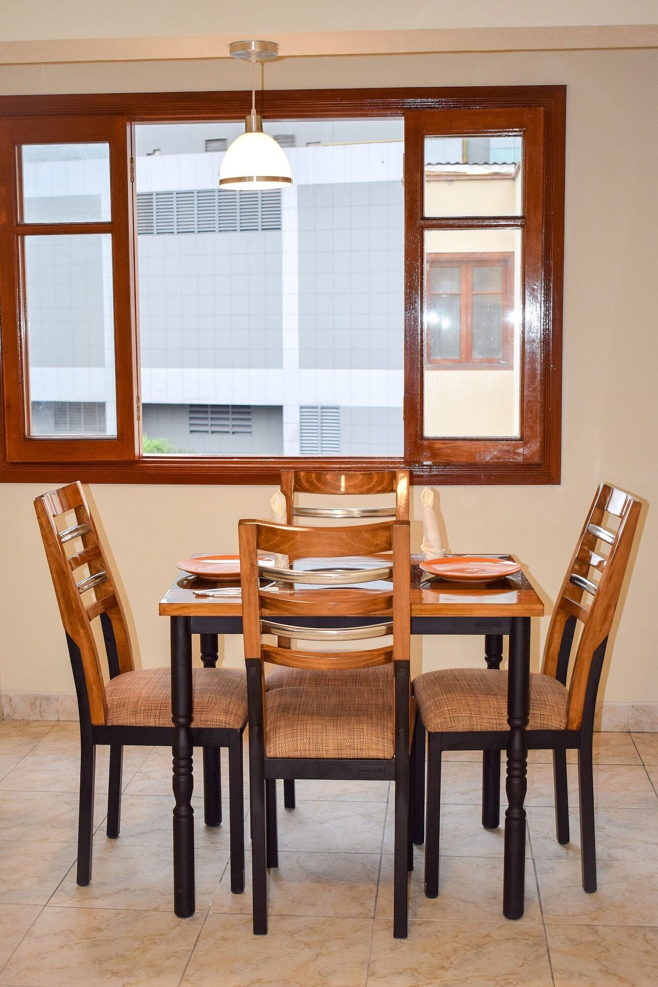 Breakfast, lunch served; Peruvian cuisine, garden views 