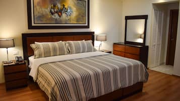 In-room safe, desk, iron/ironing board, free WiFi