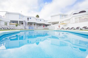 3 outdoor pools, open 10:30 AM to 6:00 PM, sun loungers
