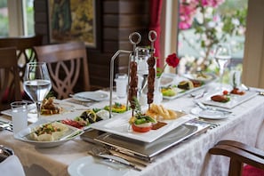 4 restaurants; breakfast, lunch, and dinner served - Liberty Hotels Lara - All Inclusive (Antalya)