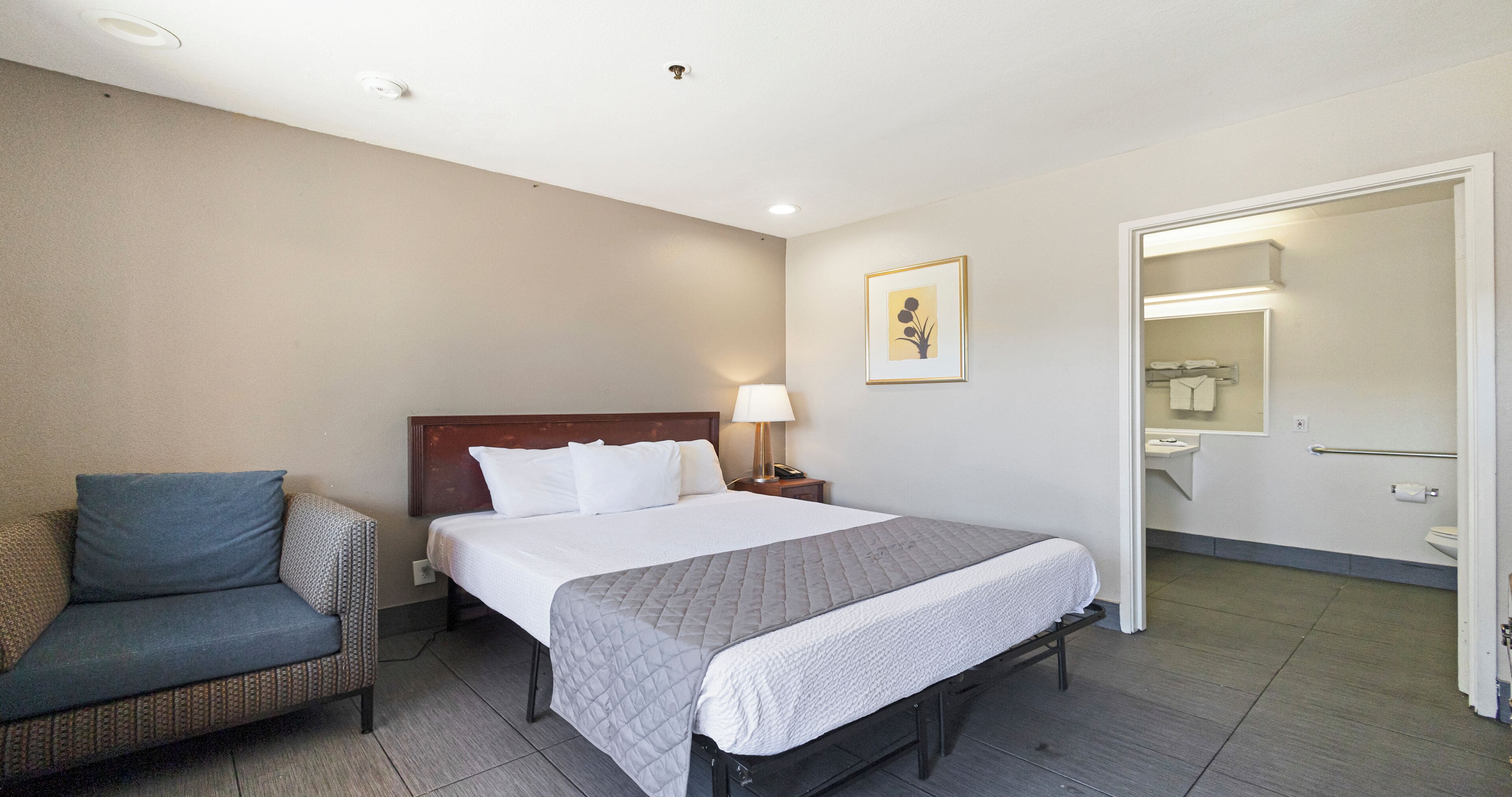 Soundproofing, iron/ironing board, free WiFi, bed sheets