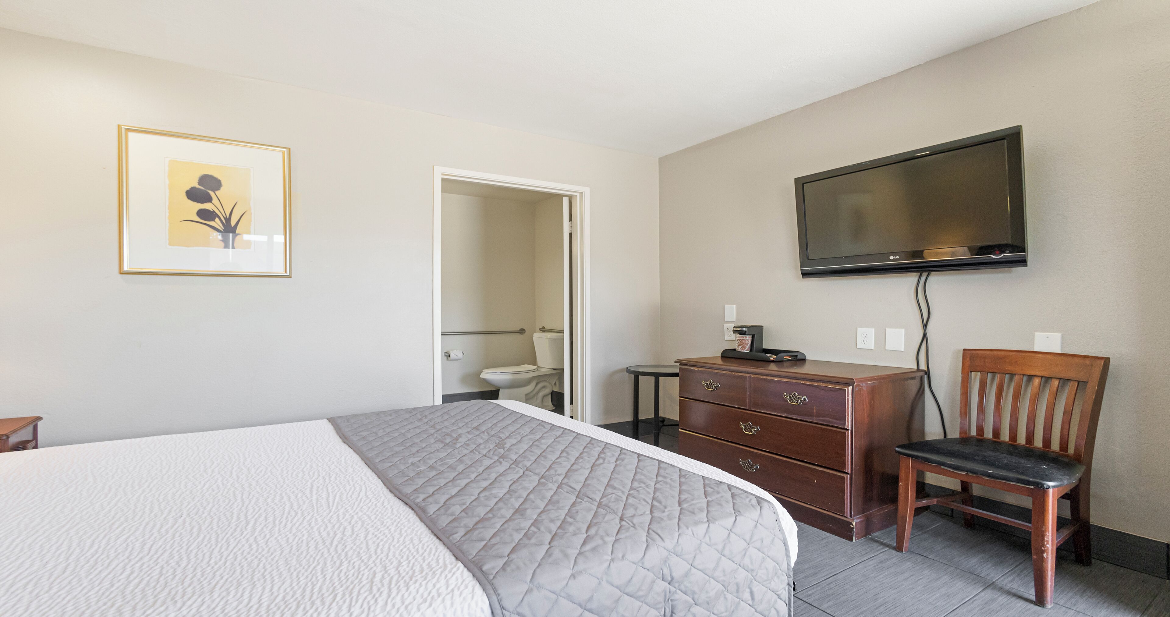 Photo - Budget Inn and Suites Stockton Yosemite
