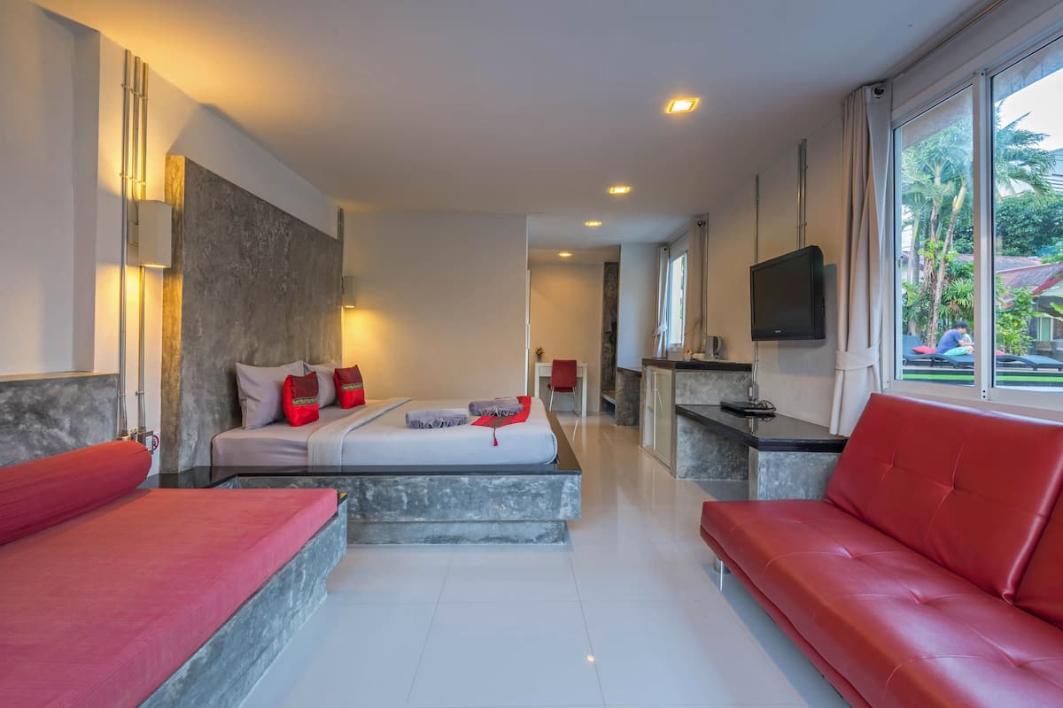 Grand Deluxe Pool Side | 1 habitación, minibar, caja de seguridad en la habitación y wifi gratis
