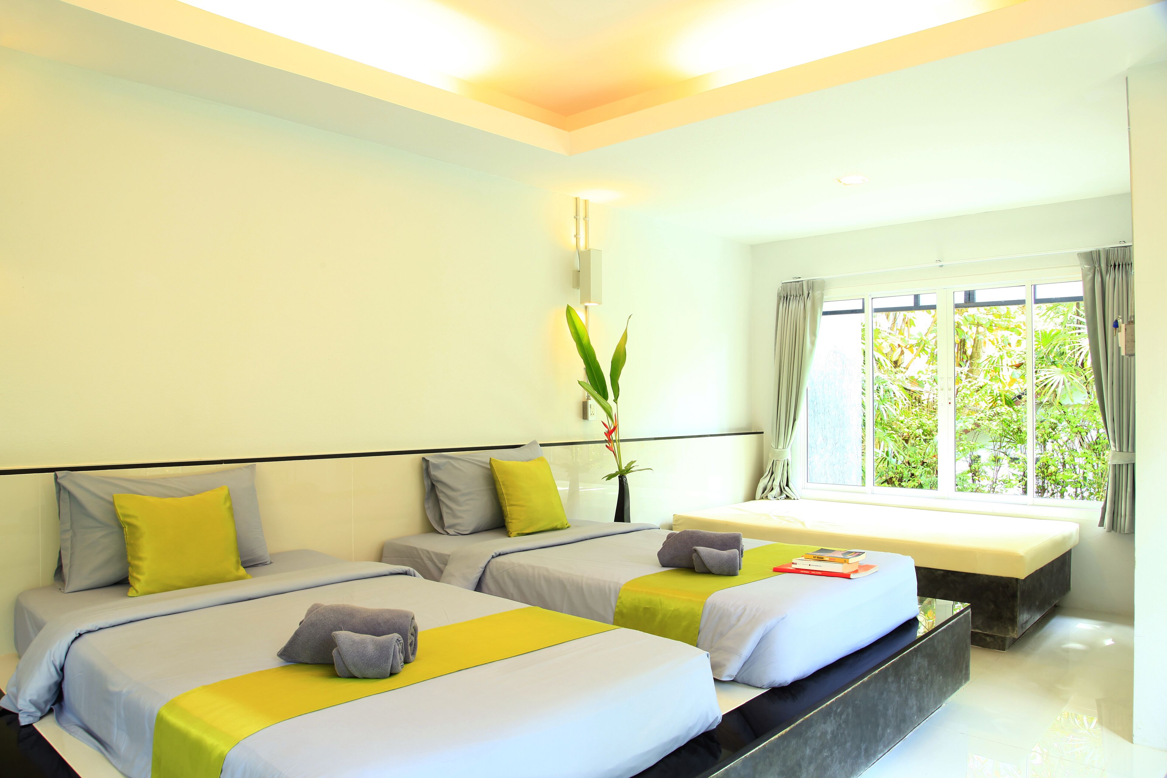 Minibar, in-room safe, free WiFi, bed sheets
