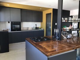 Microondas en la zona común