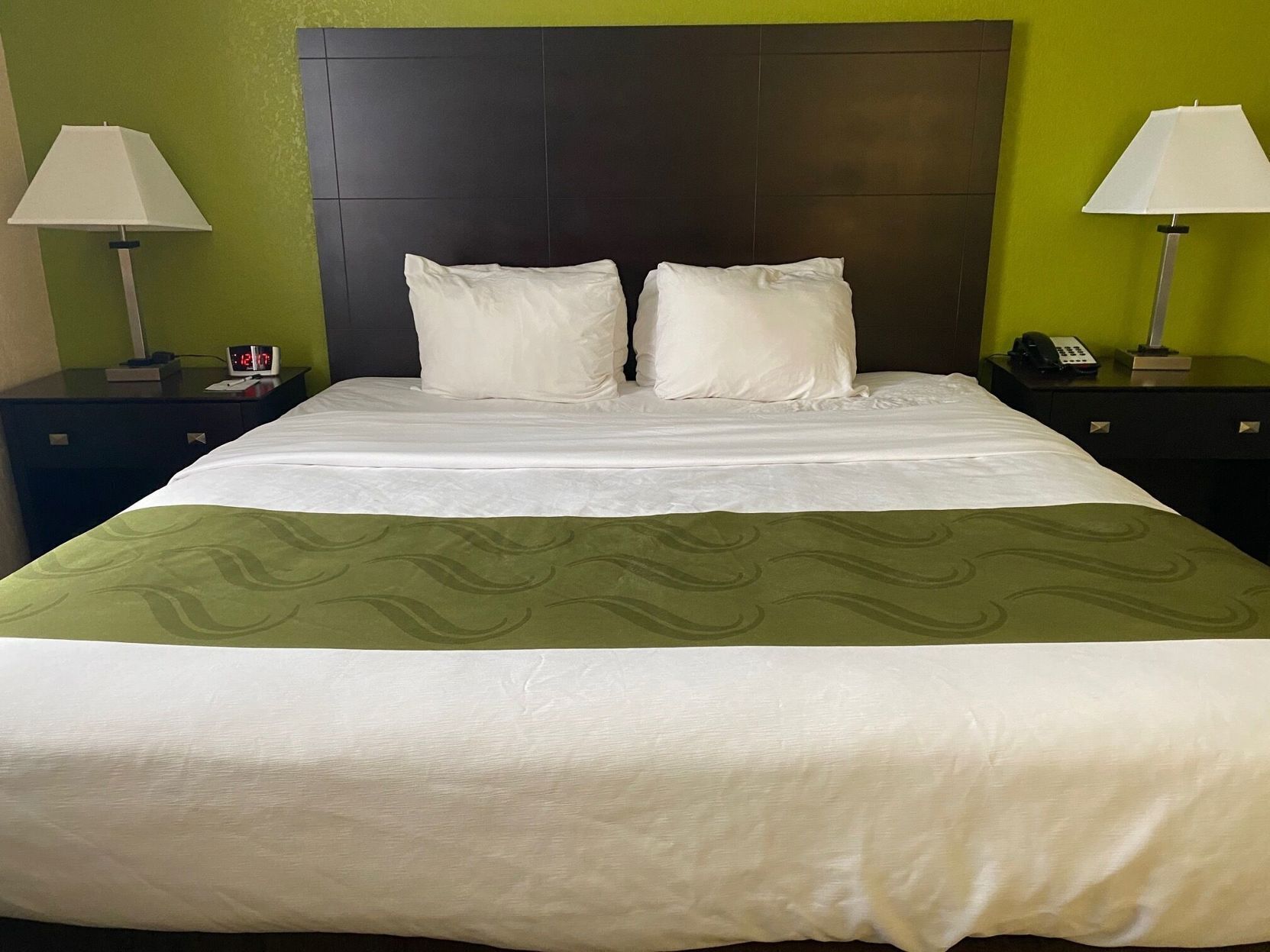 Premium bedding, pillowtop beds, in-room safe, desk