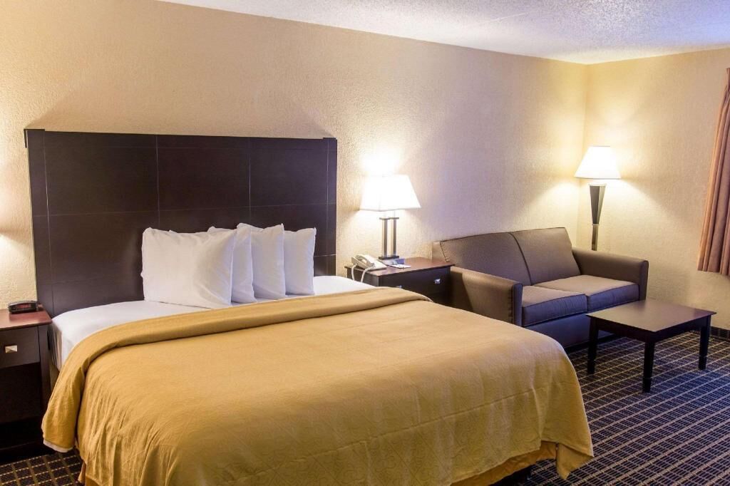 Premium bedding, pillowtop beds, in-room safe, desk