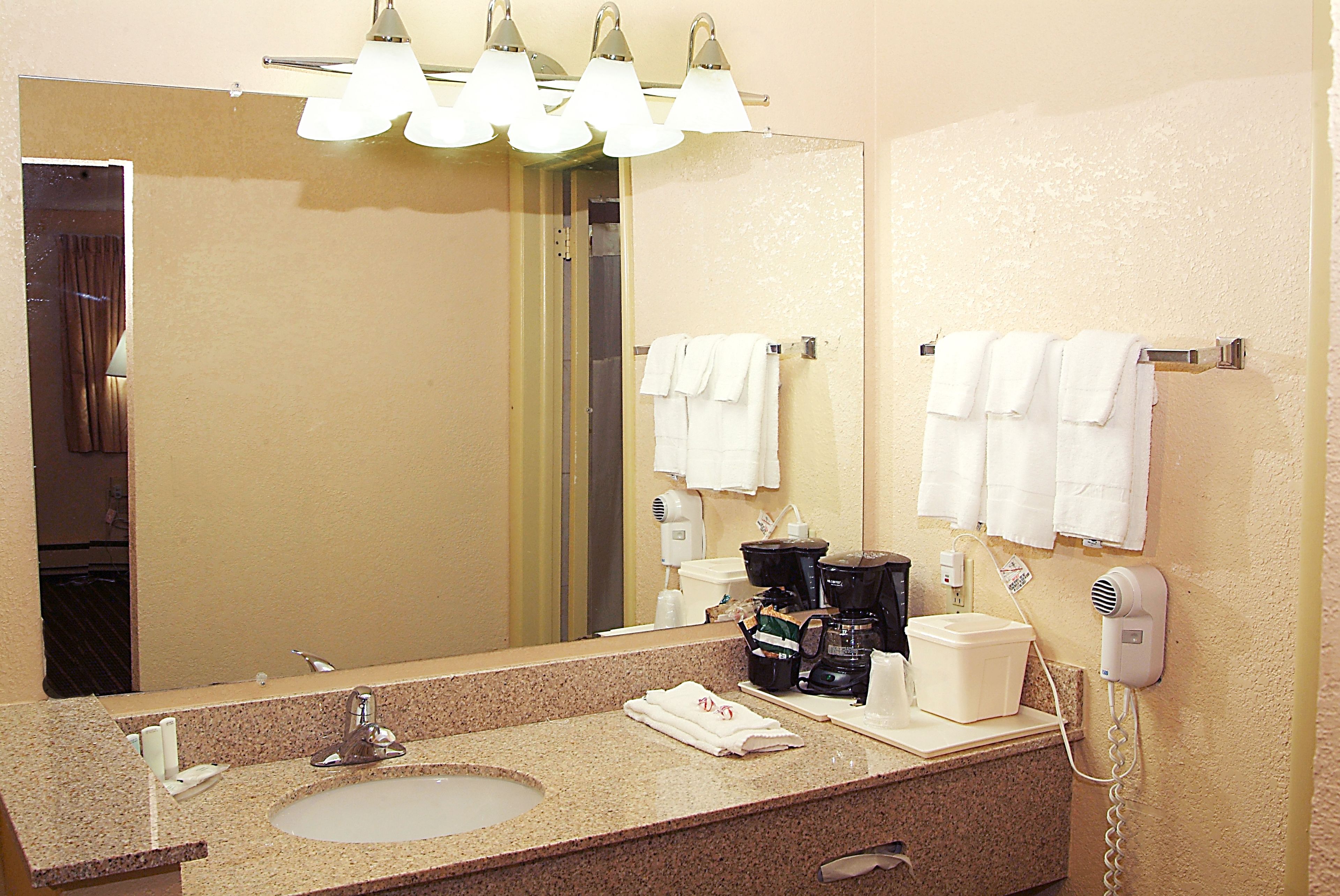 standard double room, 2 double beds, non smoking | bathroom sink