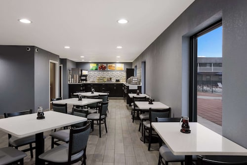 Quality Inn & Suites Big Rapids near University