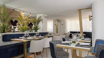 Colazione a buffet, servita tutte le mattine (15 EUR a persona)